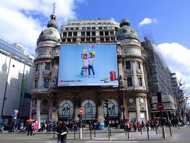 Boostez votre visibilité avec la publicité sur panneau